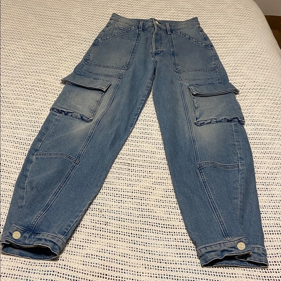 MOTHER The Curbside Cargo Flood in Herbal Remedy Indigo wash Size 26 x 29” - Picture 12 of 15